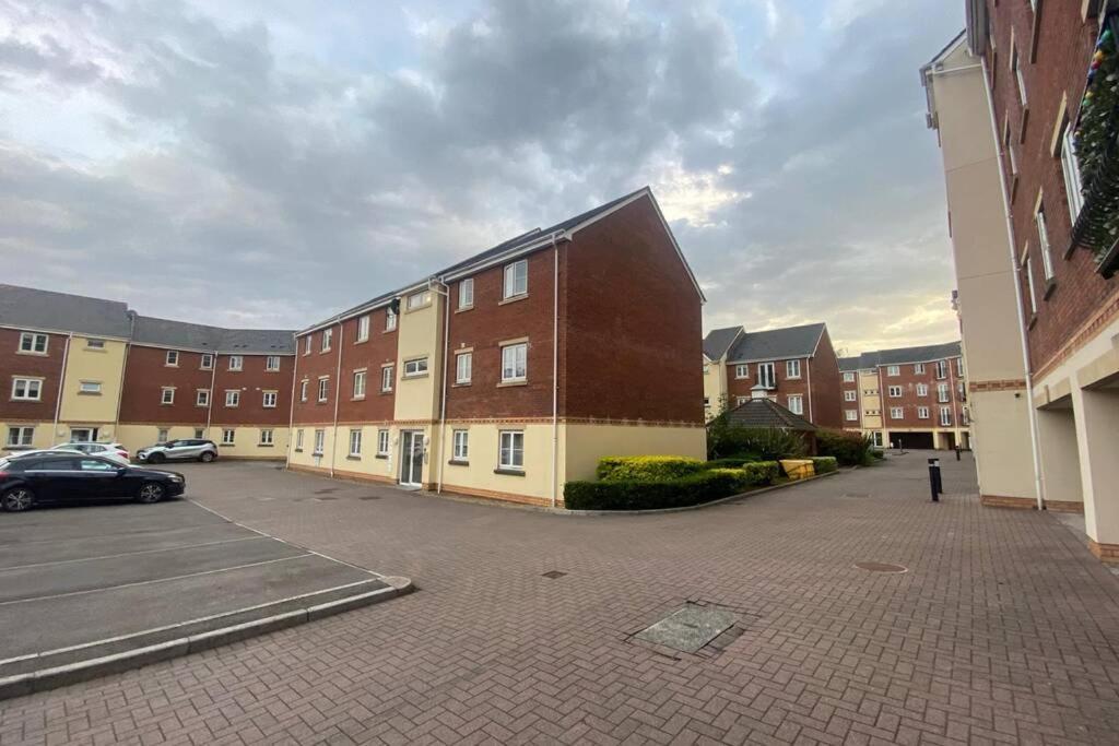 The Onyx Suite - 1 Bed Apartment W/ Free Parking Cardiff Exteriör bild
