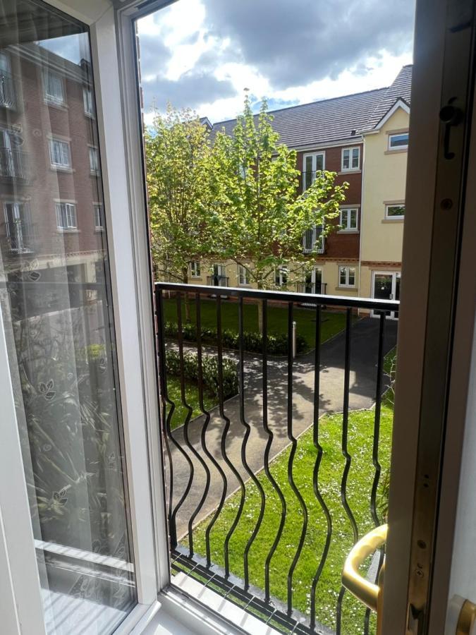 The Onyx Suite - 1 Bed Apartment W/ Free Parking Cardiff Exteriör bild
